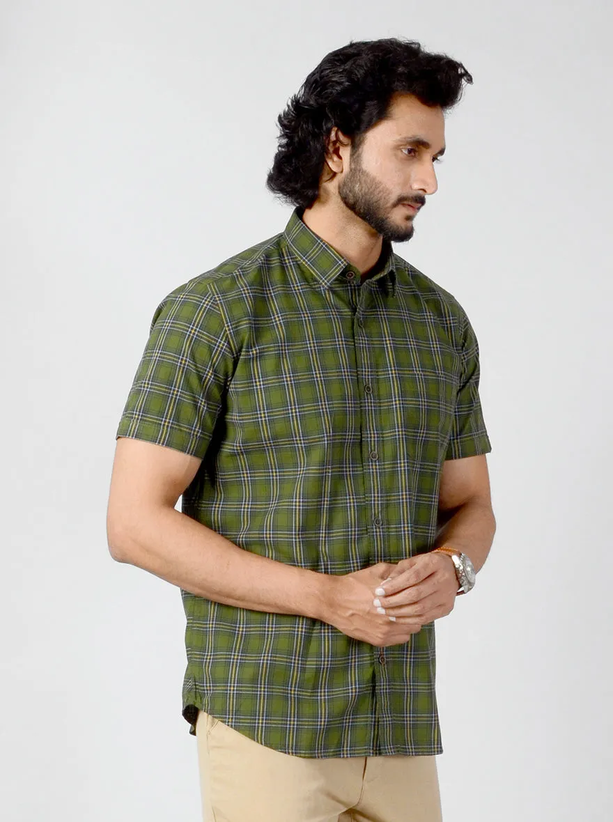 Dark Green Checked Slim Fit Casual Shirt | JadeBlue