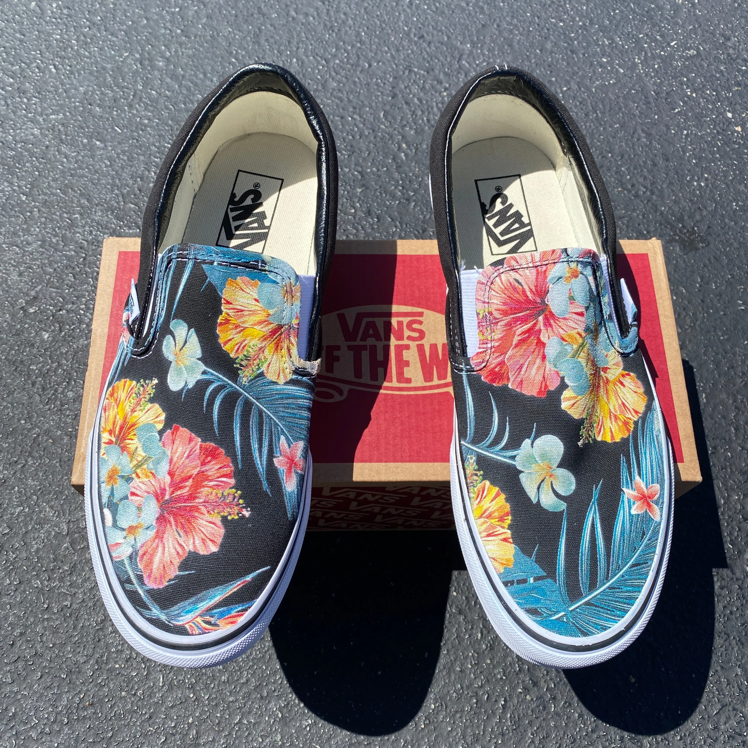 Tropical Hawaiian Pattern Black Slip On Vans Shoes