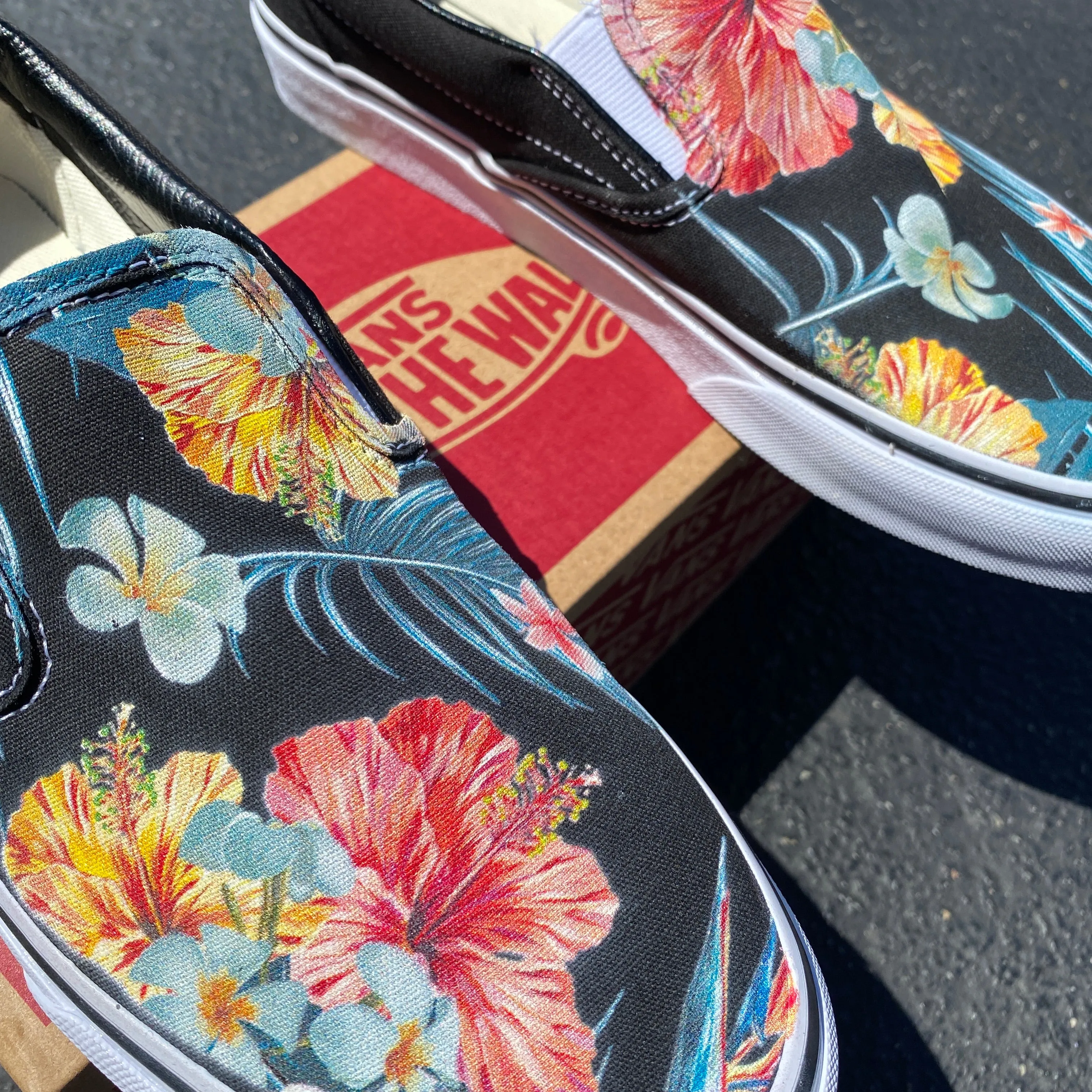 Tropical Hawaiian Pattern Black Slip On Vans Shoes