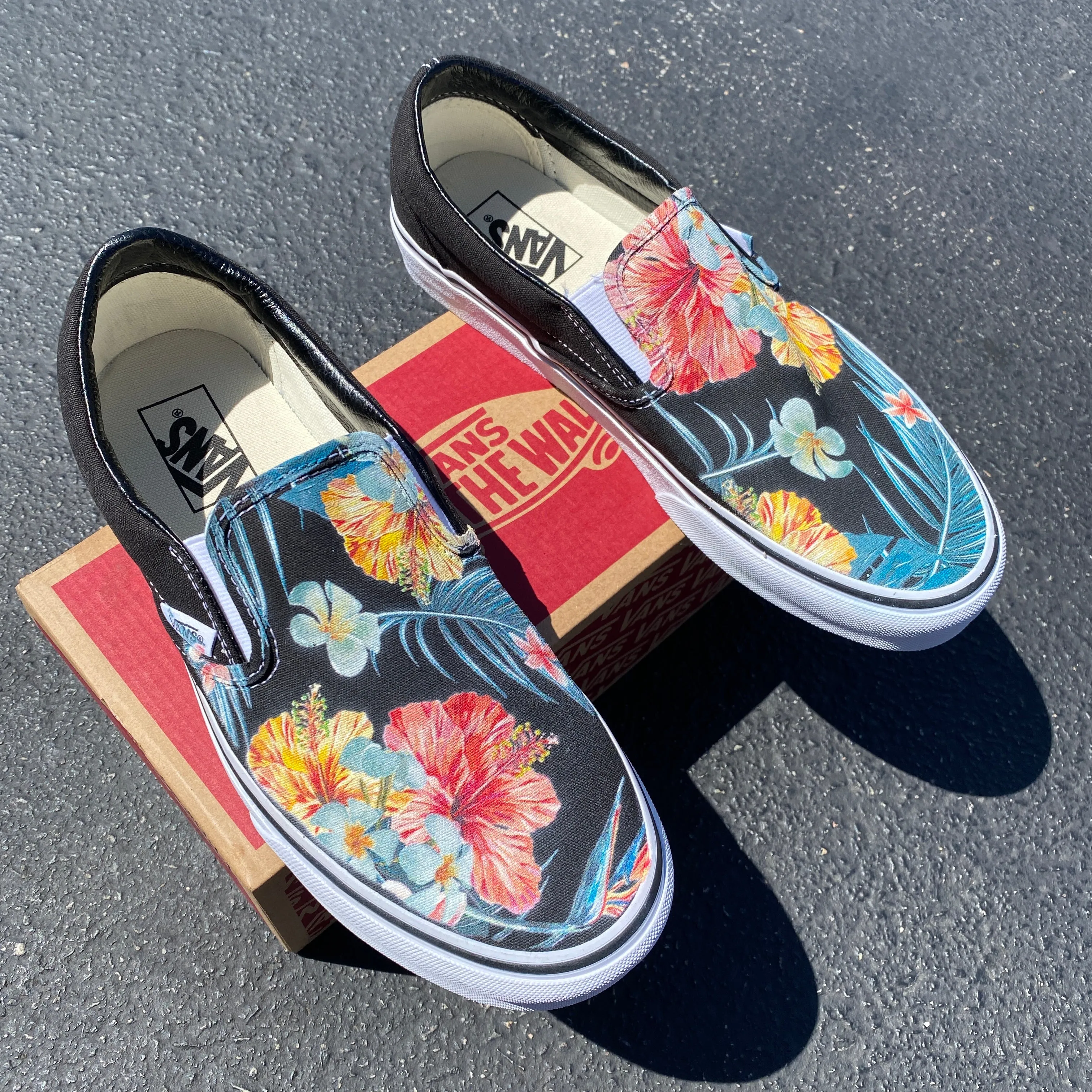 Tropical Hawaiian Pattern Black Slip On Vans Shoes